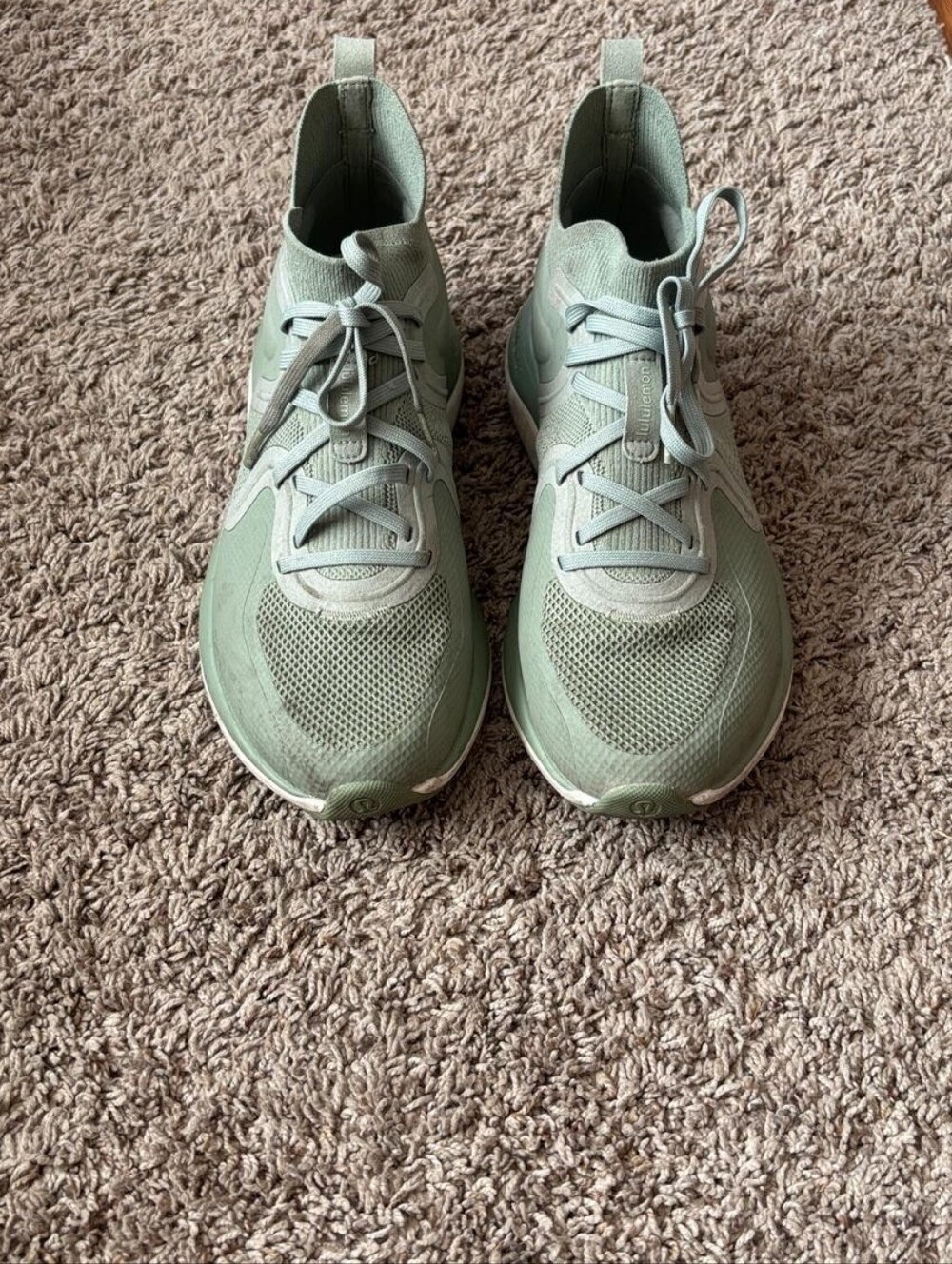 Lululemon Chargefeel Sneakers Mid 2